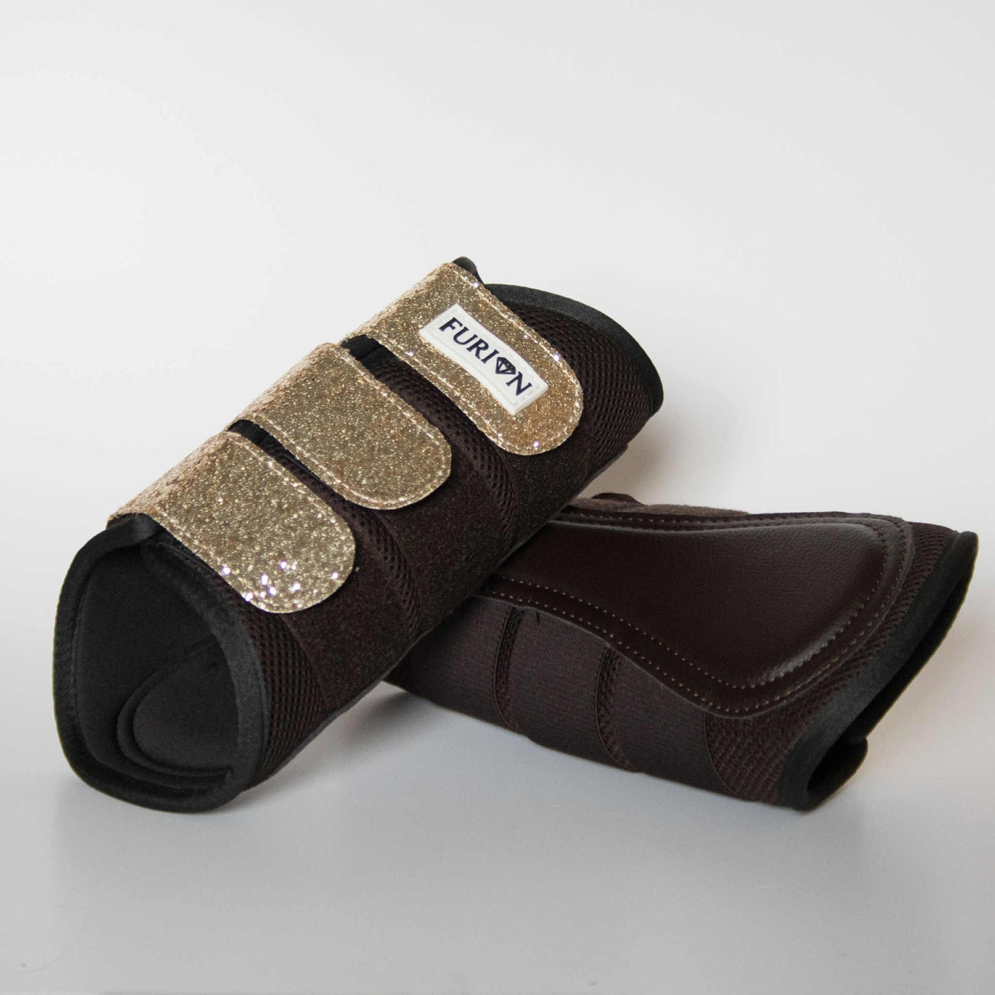 Benskydd, Brun med guld